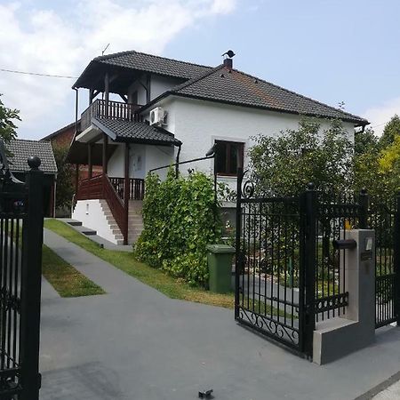 Holiday Home Baotic Velika Mlaka Экстерьер фото